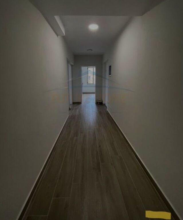 Rent, Business Premises, Durres Street, Tirana