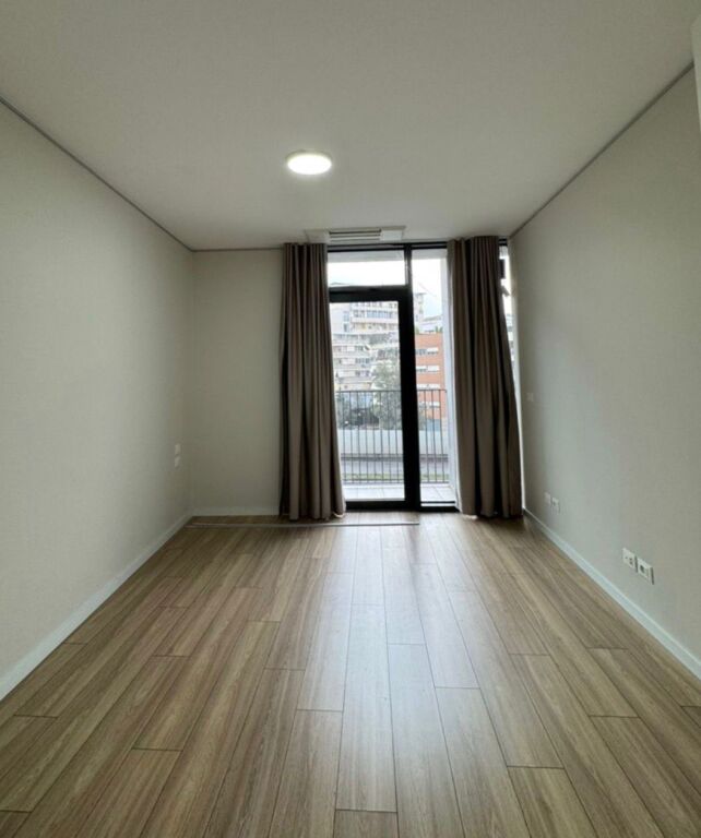 Affittiamo appartamento 2+1+2 per uffici 🏢 📍 Lake View Residence, Lago di Tirana
