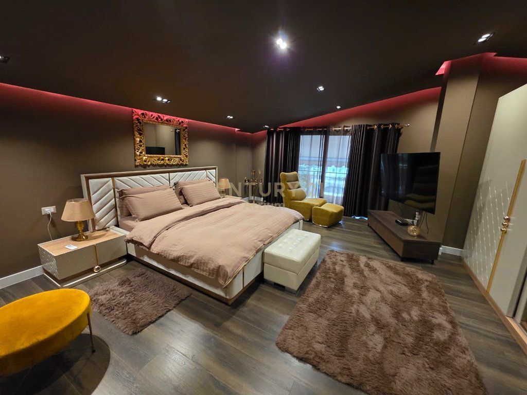 VILLA SU 3 PIANI IN AFFITTO – PRESSO LE VILLE AMERICANE