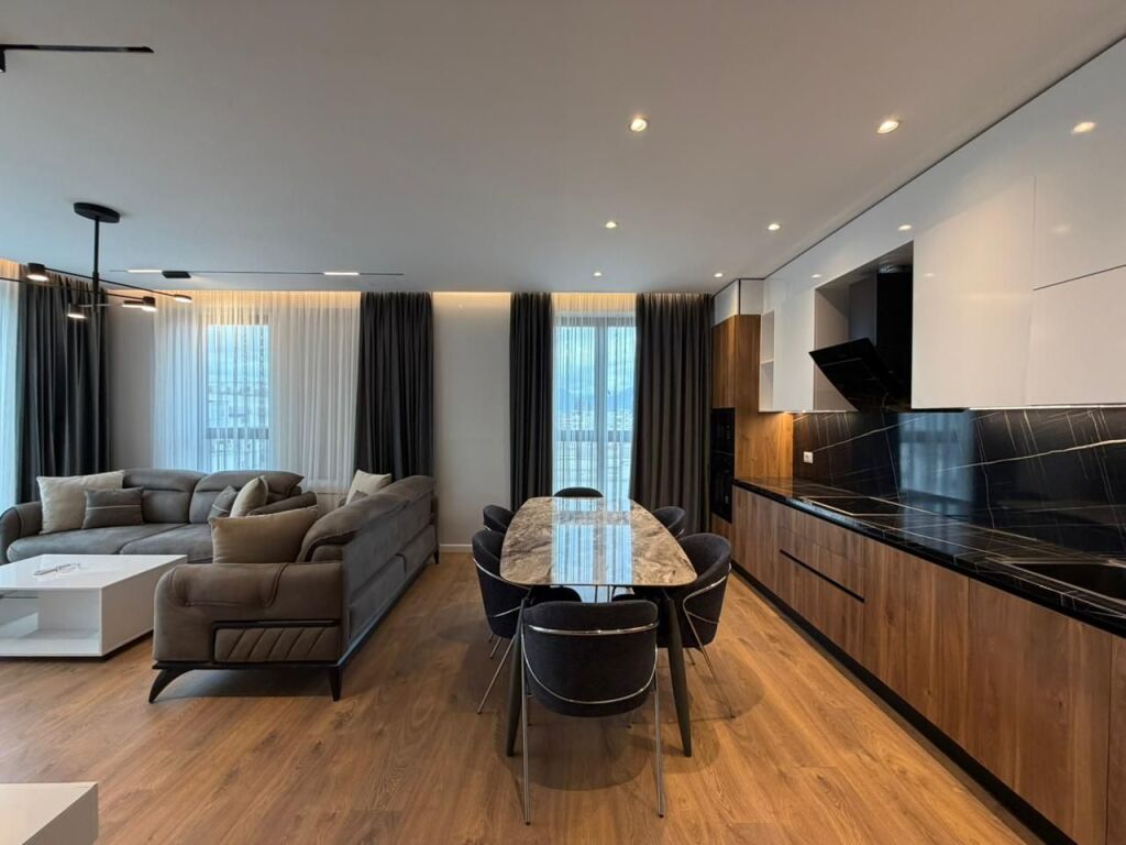 Apartment 3+1+Parking for rent at the Olympic Complex at the Paris Commune.