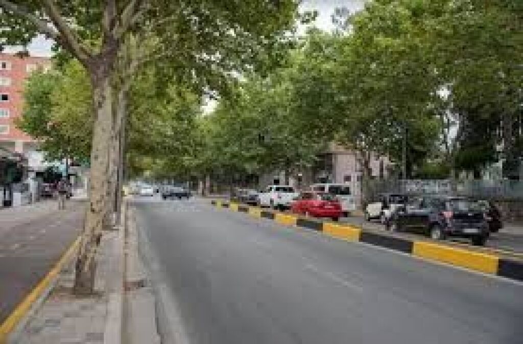 Hotel for rent in the Kombinat area