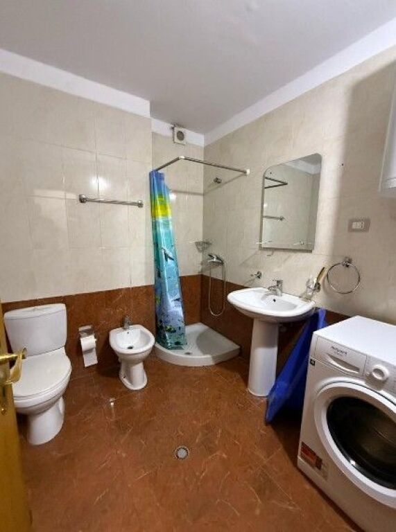 📌 Jepet Apartament 2+1 me Qira – Rruga Kosovareve