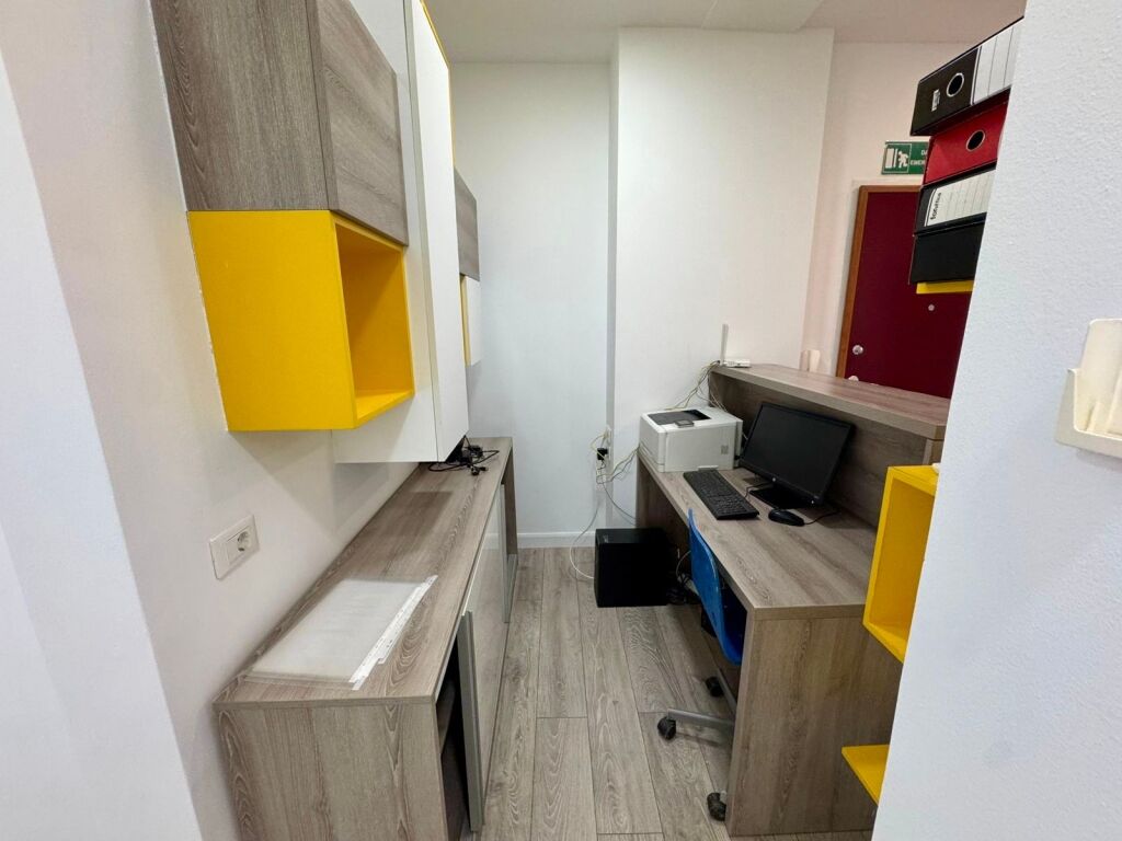 📣 QERA Ambient Per Zyra 📍 Komuna Parisit, Kompleksi "Kika 2" ✨