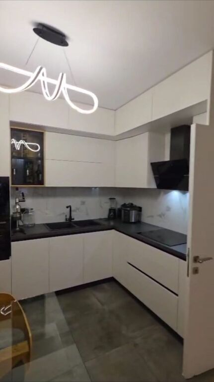 Vendesi in vendita Appartamento 2+1 Completamente arredato📍 COMUNE PARISIT KIKA 2