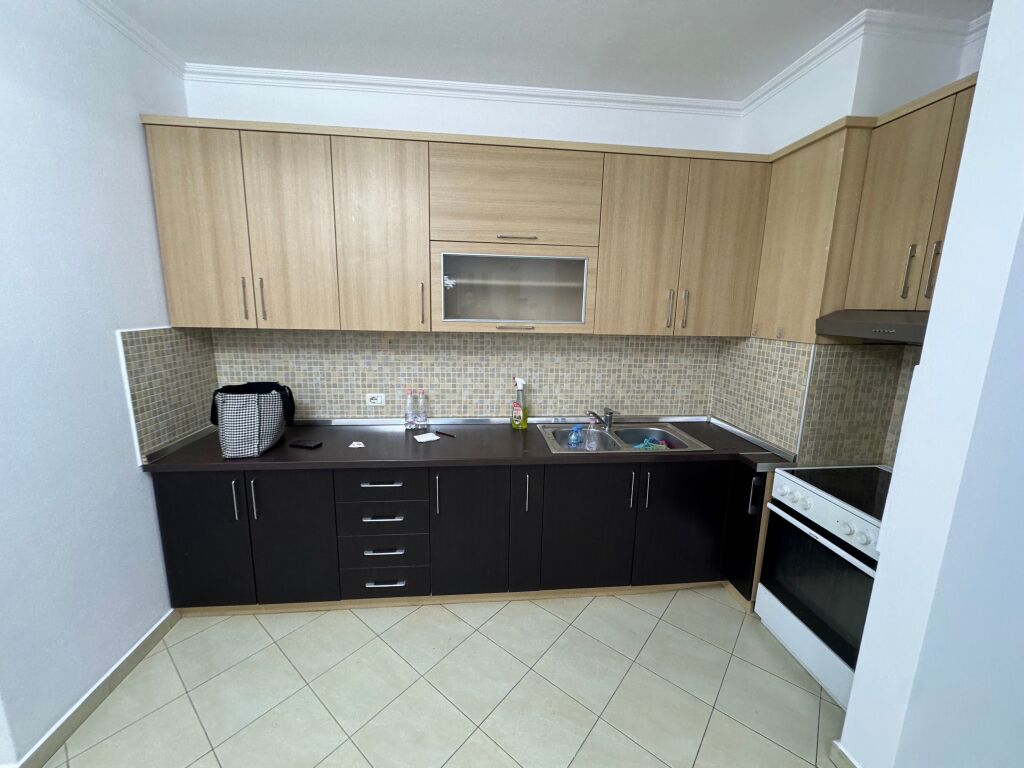 For rent 2+1+2+ Parking Don Bosko