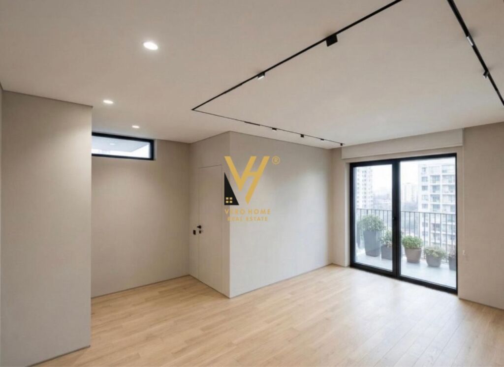 BUSINESS PREMISES 83 M2 FOR RENT AT LIQENI I THATE 1,600 EURO