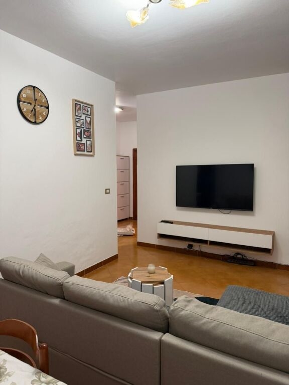 APARTAMENT ME QERA 1+1 KOMUNA E PARISIT 60.000 LEKE