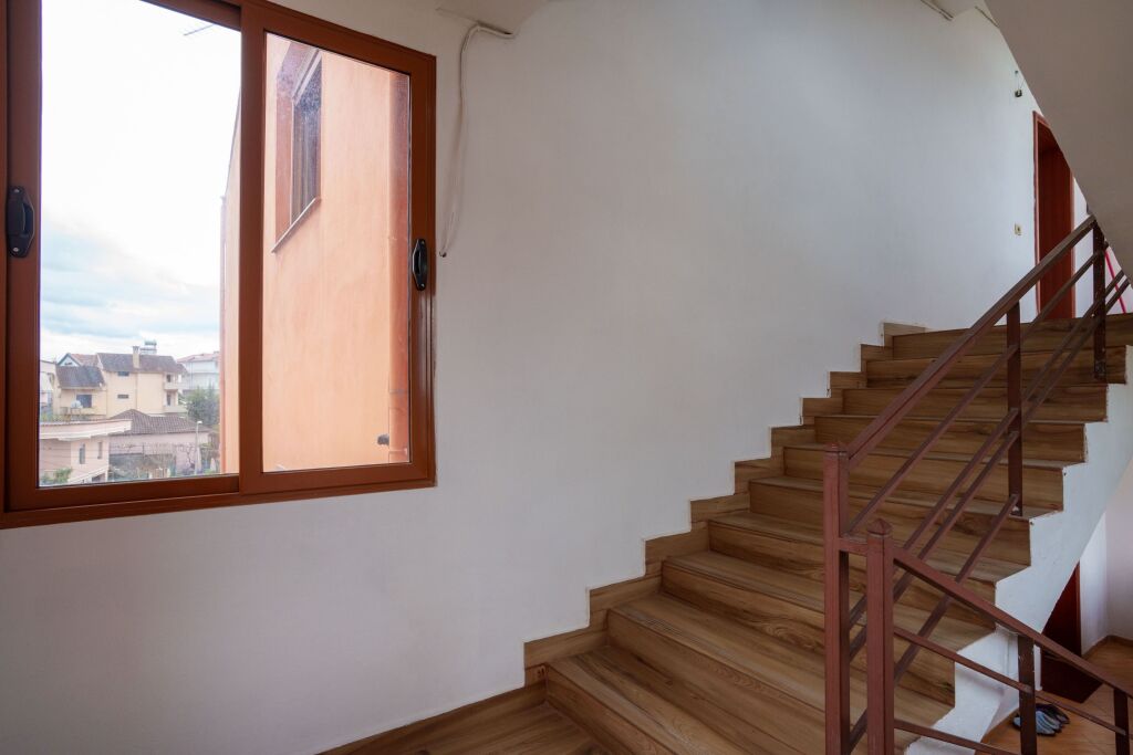 Shitet Penthouse Apartament -160 m²