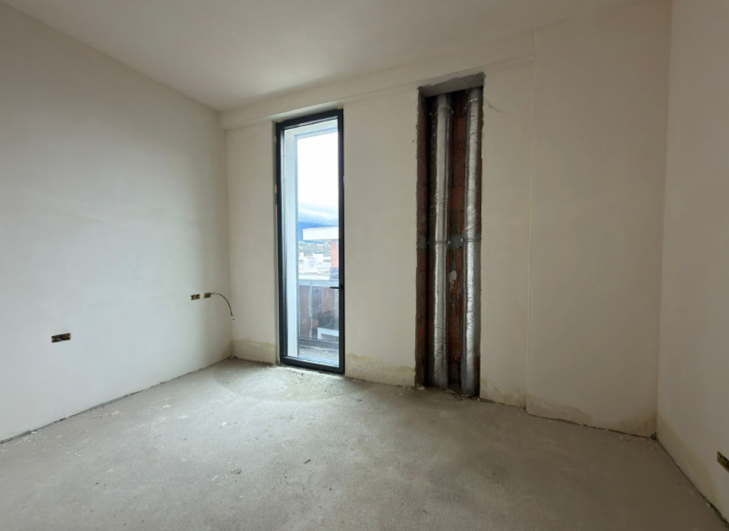 :  🏡 Attico 3+1+2 con Veranda & 3 Posti Auto – Tulipan Residence, TEG