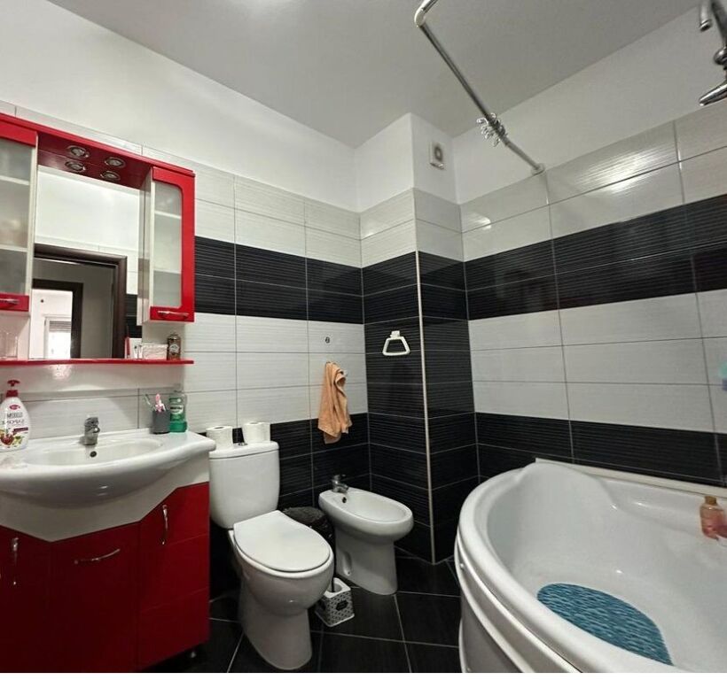 Appartamento 2+1 in affitto vicino a Marinaj Hotel, Unaza e Re!