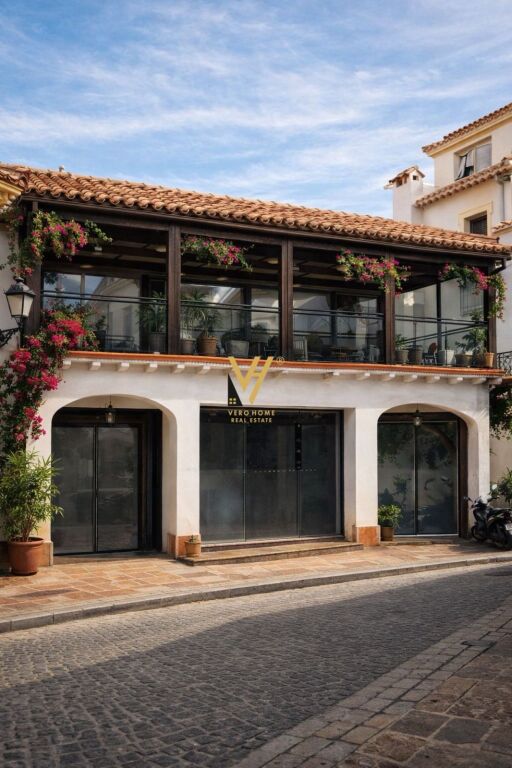 BUSINESS BUILDING OF 934 M2 FOR RENT IN SAUK I RI 11,200 EURO