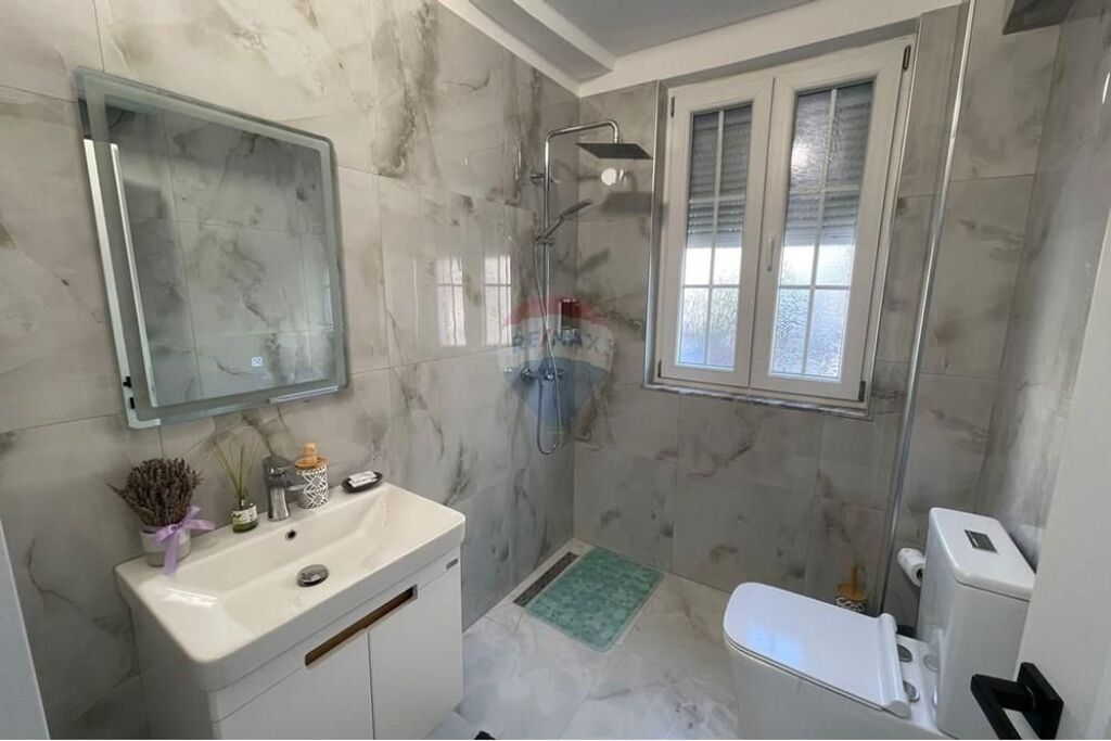 1+1+Balcone In Affitto a 21 Dhjetori