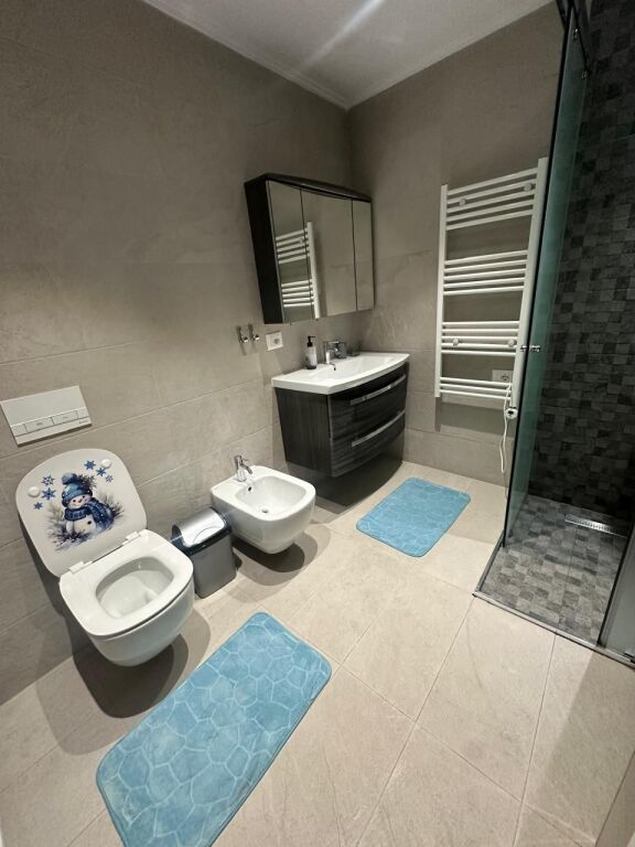 Apartament 2+1 me qira tek rruga e Kavajes