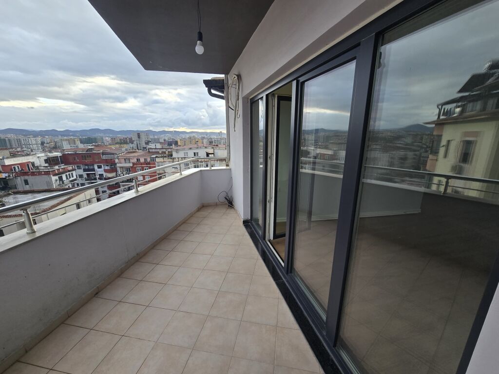 Apartment 2+1+2+Balcony for Sale in Fresk, Near Deliu Restaurant