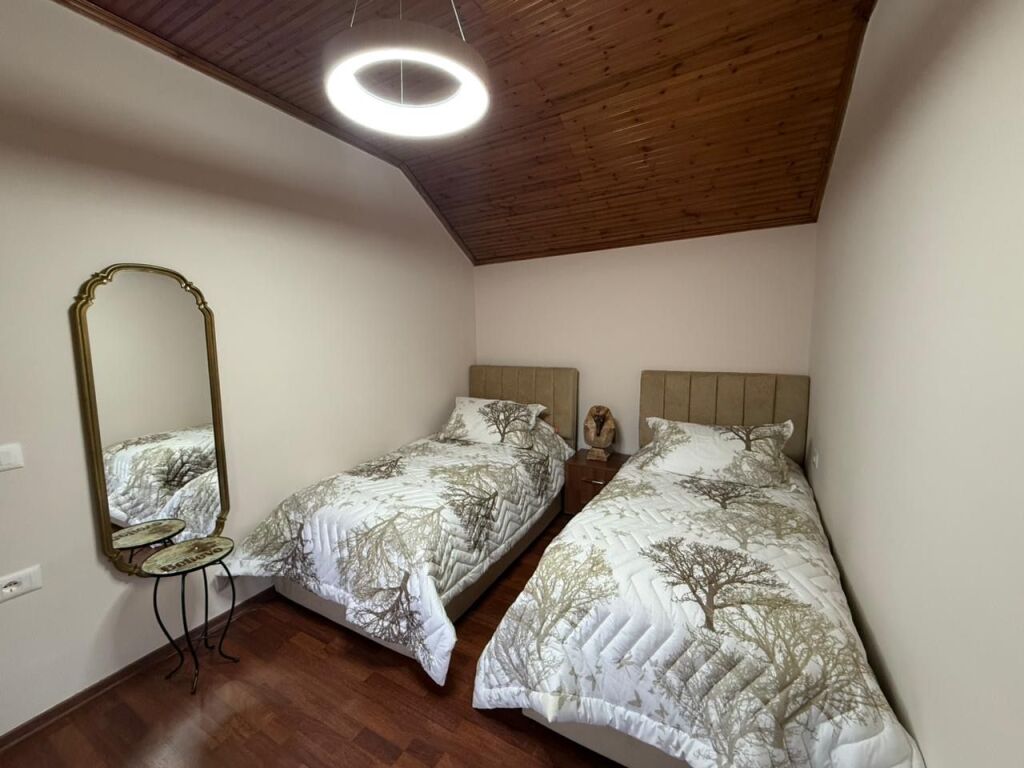 VILLA FOR RENT, LOCATED IN THE XHAMLLIK AREA, TIRANA!