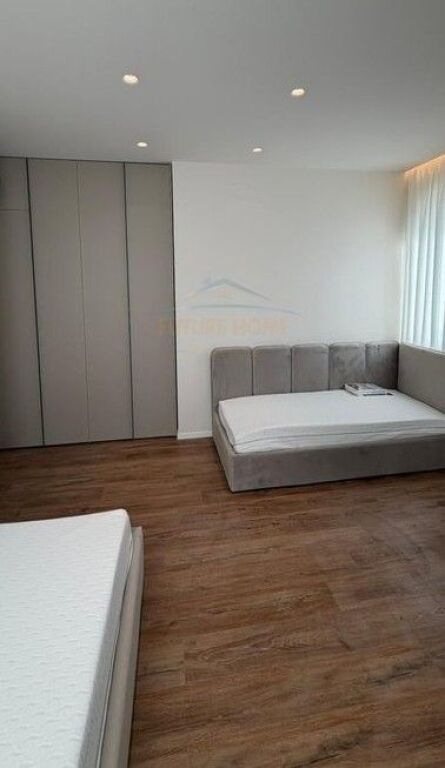 Qera, Apartament 2+1+2+Post Parkimi ,Green Valley, Liqeni i Thatë, Tiranë