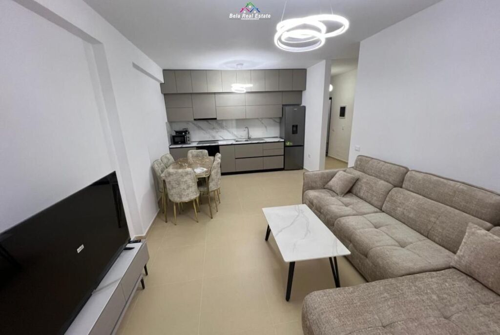 Appartamento In Affitto 2+1 Vicino al Vecchio Parco (ID B2201743) Tirana