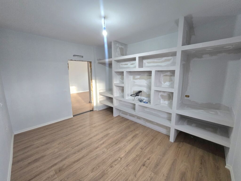 Appartamento 2+1+2+Balcone in Vendita a Fresk, Vicino al Ristorante Deliu