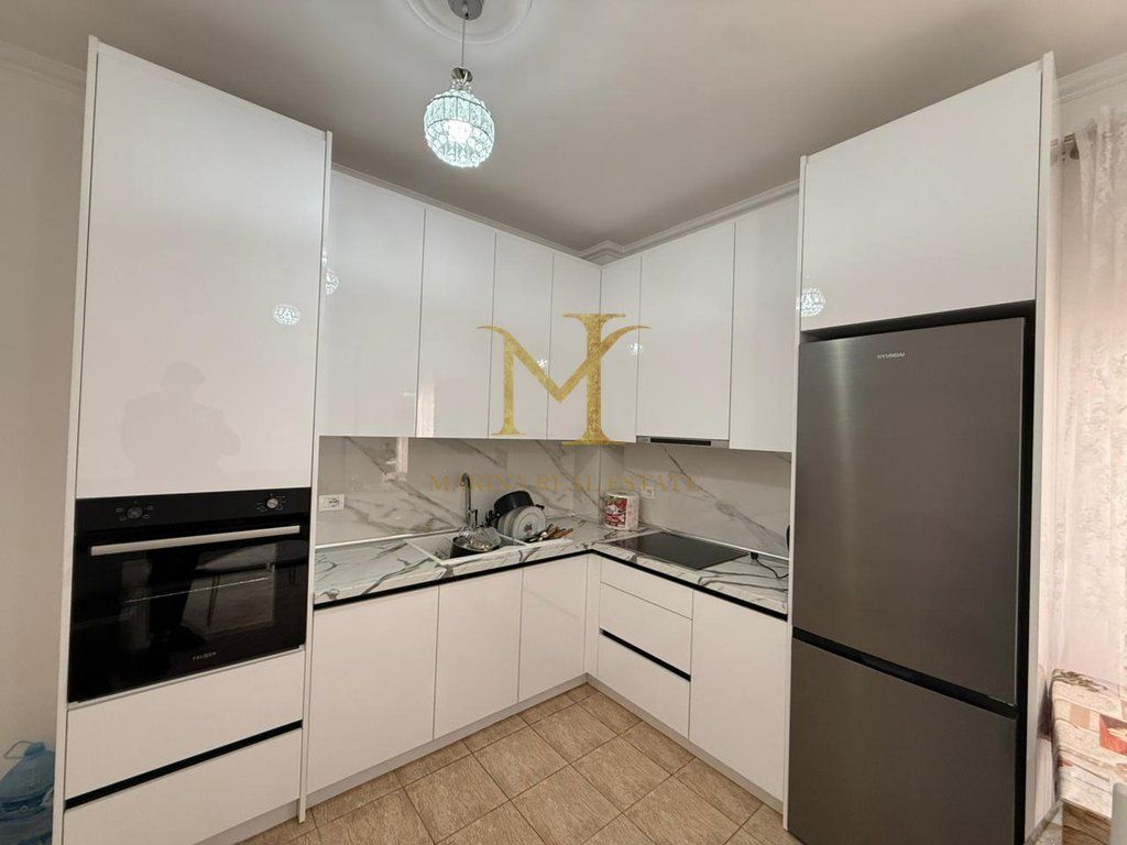 JEPET ME QERA APARTAMENT I SAPO RINOVUAR NE PLAZH ILIRIA , DURRES