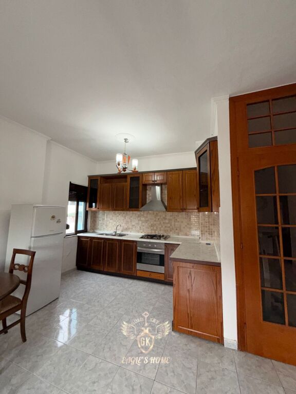 🏡 APPARTAMENTO IN AFFITTO 2+1+2 con balcone