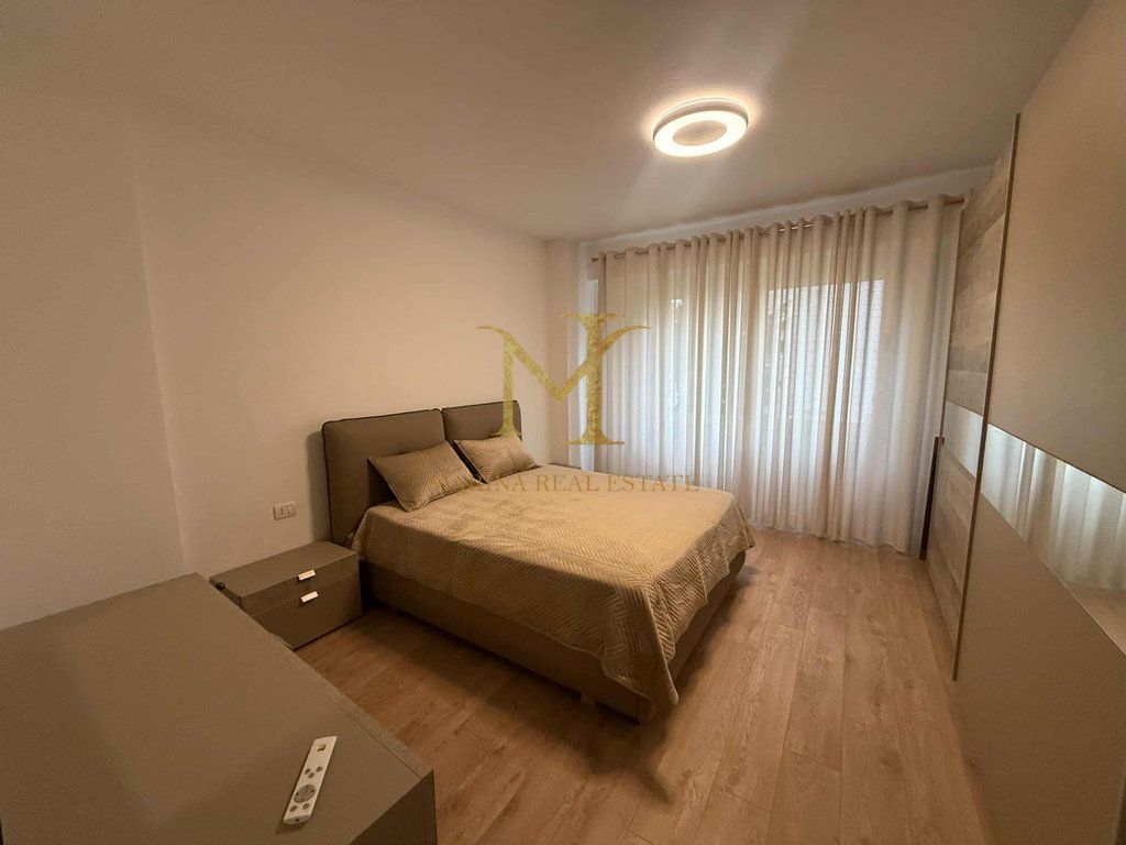 JEPET ME QERA APARTAMENT I SAPO RINOVUAR NE PLAZH ILIRIA , DURRES!