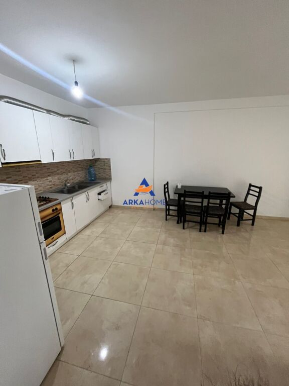 JEPET ME QERA APARTAMENT 2+1 TEK SHKOLLA ANGELA MERKEL,KAMEZ 35.000 LEKE