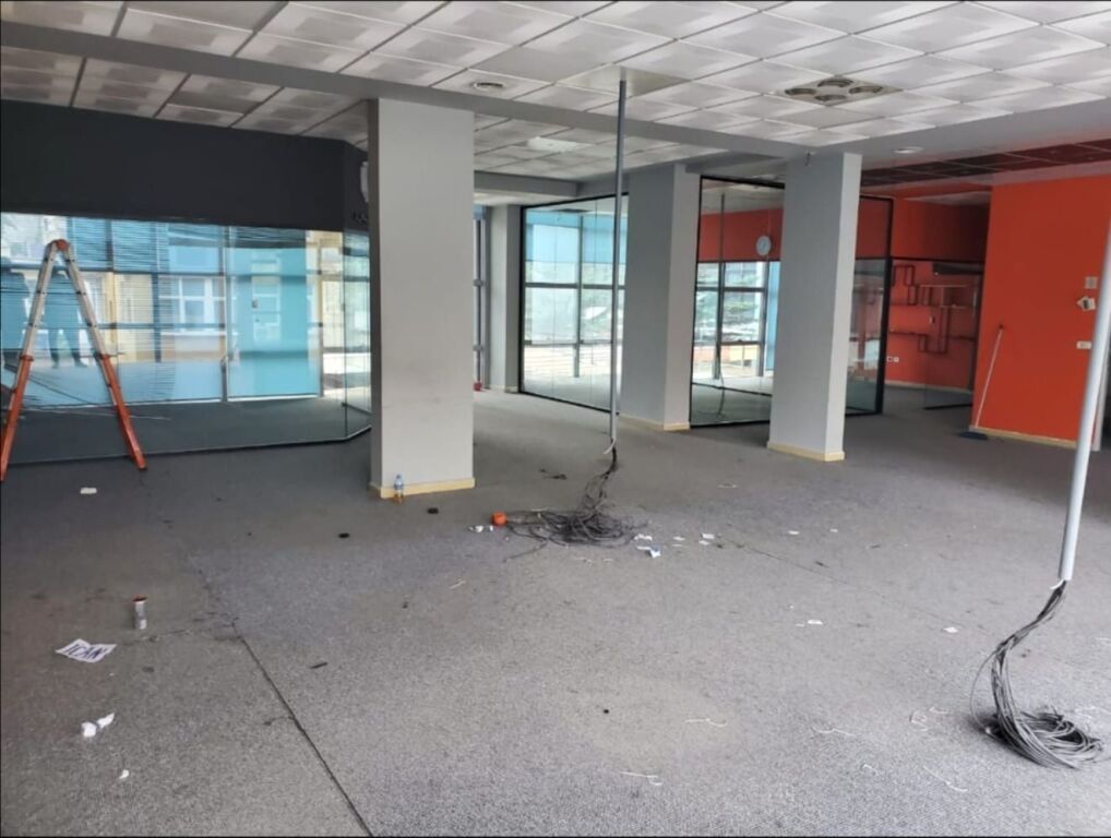 AMBJENT BIZNESI PER QERA TE ISH EKSPOZITA!