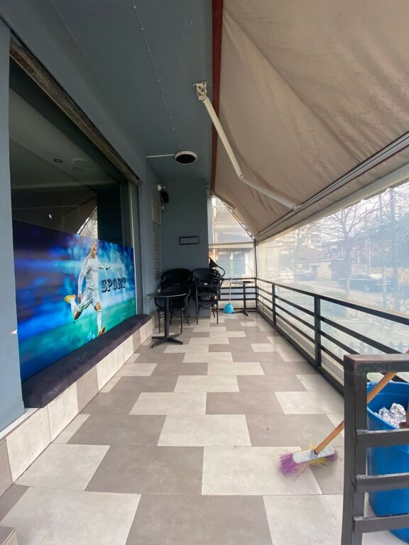 Laprake, Premises for sale near the Military Hospital
