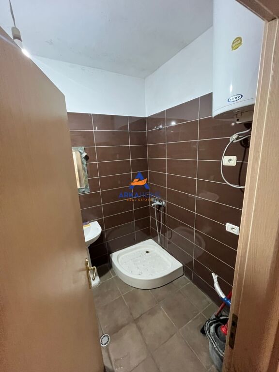 JEPET ME QERA APARTAMENT 2+1 TEK SHKOLLA ANGELA MERKEL,KAMEZ 35.000 LEKE