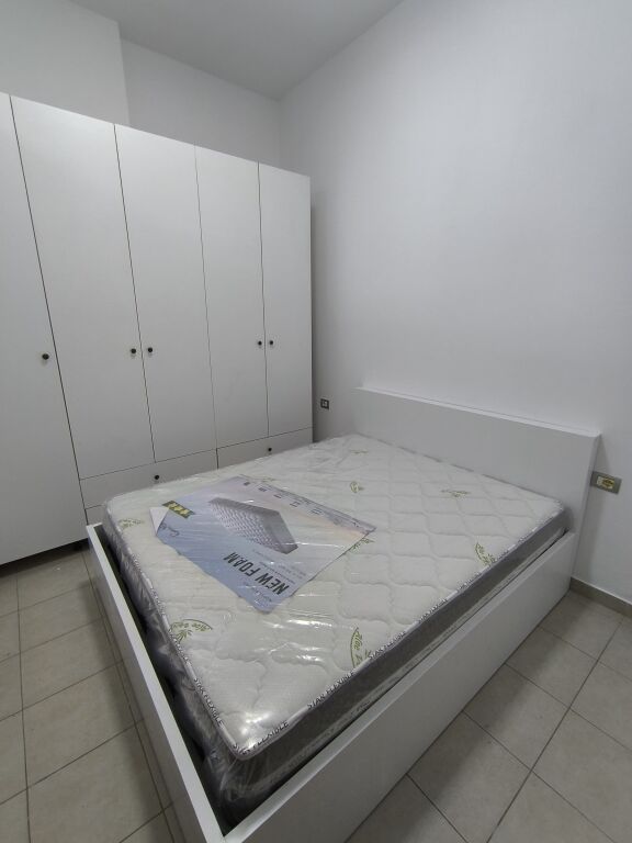 Rent 1+1 (furnished)📍5 Maj, near big market 380 thousand leke