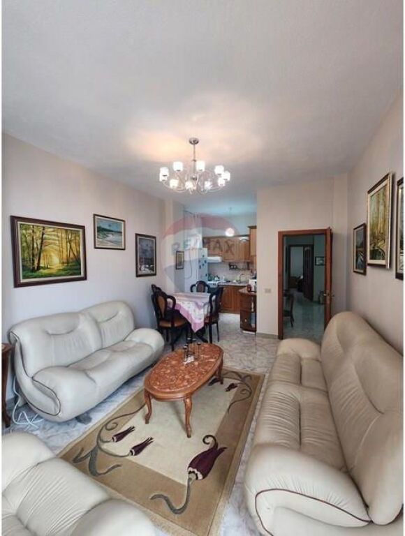 Apartament 3+1 me qira te Brryli