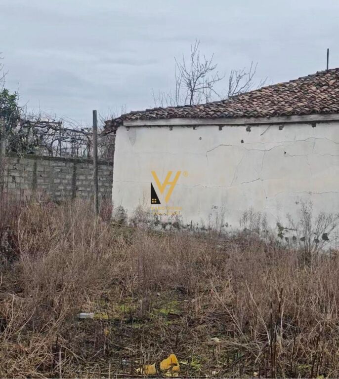 VENDESI PRIVATO+TERRENO IN VENDITA A KAVAJA 42.000 EURO