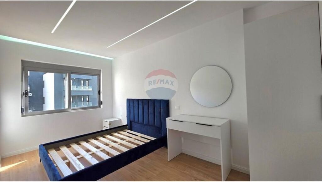 Apartament 2+1+2 në Shitje – Lungomare, Vlorë