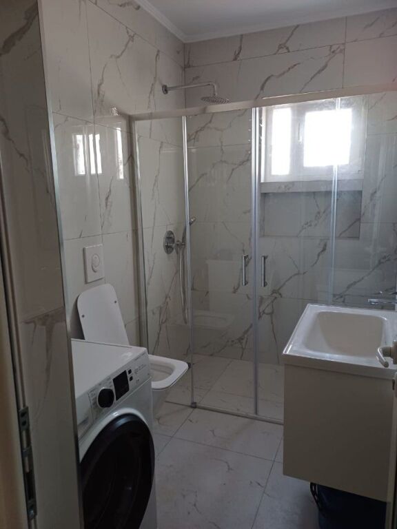 GARSONIERE ME QERA 40 M2 MYSLYM SHYRI 50.000 LEKE
