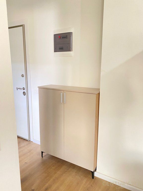 APARTAMENT 1+1 ME QERA NE ALI DEM