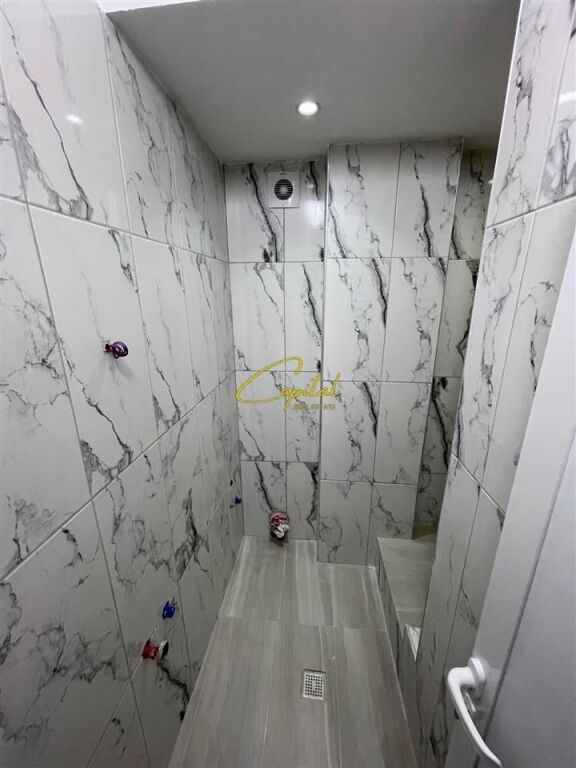 UFFICIO IN AFFITTO 90 M2 VIA 4 DESHMORET 70.000 LEKE