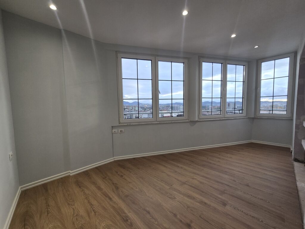 Apartment 2+1+2+Balcony for Sale in Fresk, Near Deliu Restaurant
