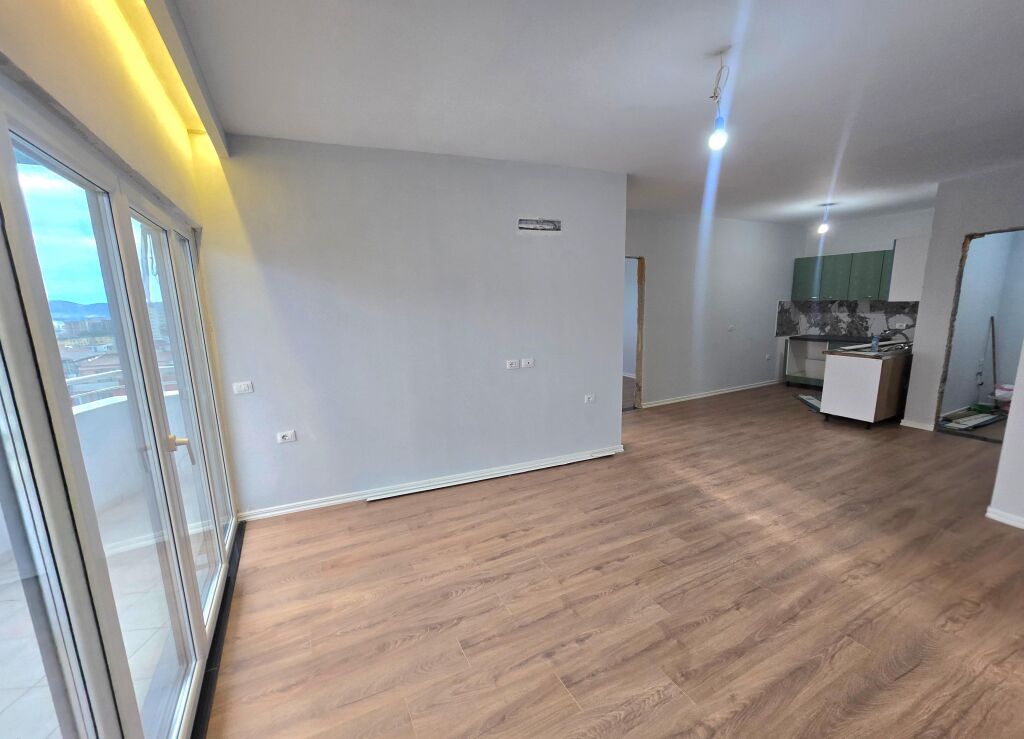 Appartamento 2+1+2+Balcone in Vendita a Fresk, Vicino al Ristorante Deliu