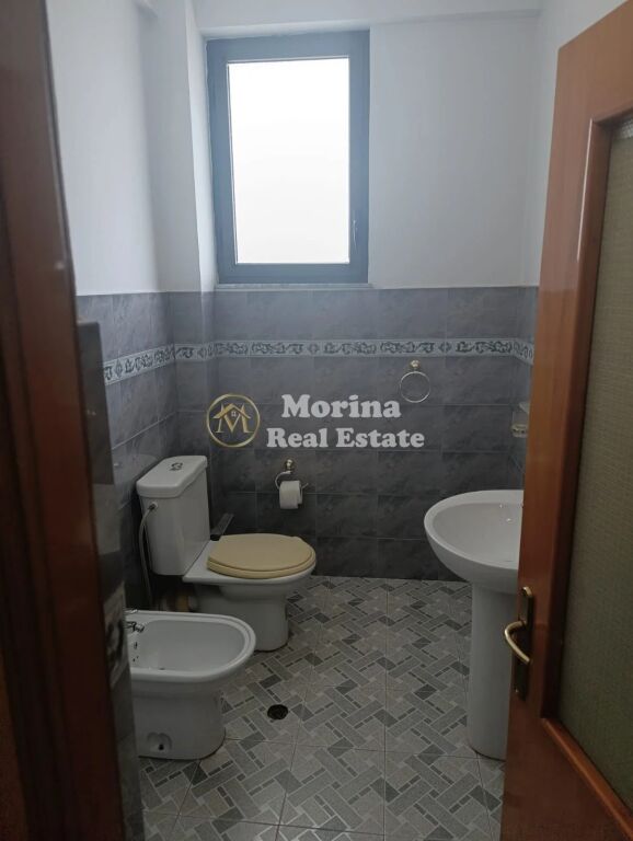 Qera | Ambjent Biznesi | Xhamlliku | 2700 €/muaj