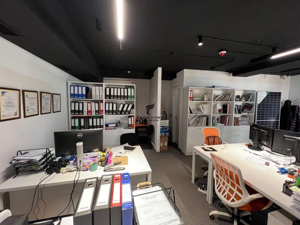 OFFICE FOR RENT 75 M2 PAZARI RI 1100 EURO