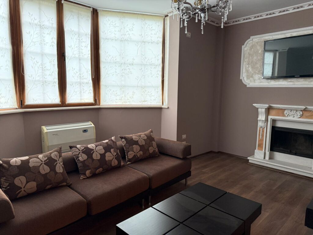 🏢Ne fshatin Vishaj jepet me qera vile 2 kateshe plotesisht e mobiluar. 2,000Euro
