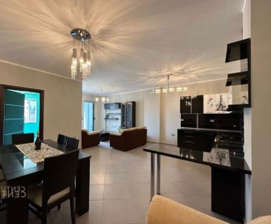 Appartamento 2+1 in affitto vicino a Marinaj Hotel, Unaza e Re!