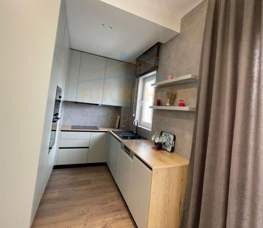Rent, Apartment 3+1+2, Botanical Garden, Tirana.