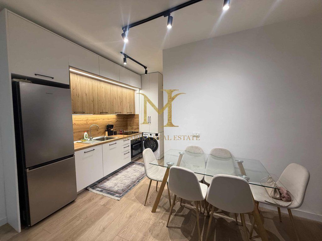 JEPET ME QERA APARTAMENT I SAPO RINOVUAR NE PLAZH ILIRIA , DURRES!