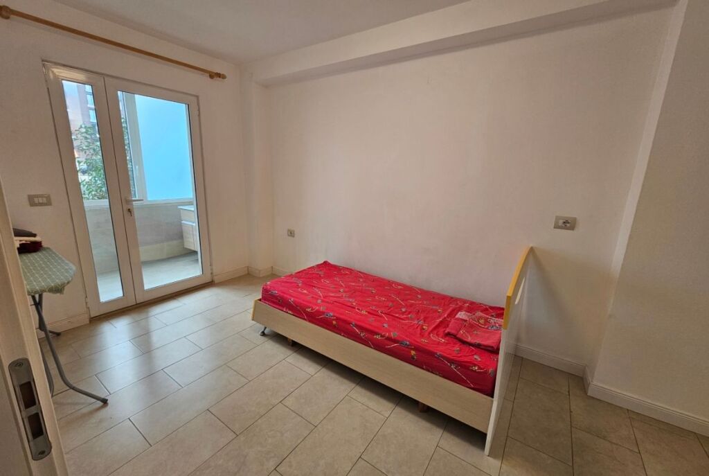 At Tek Shallvaret Apartment 2+1 Furnished For Rent!