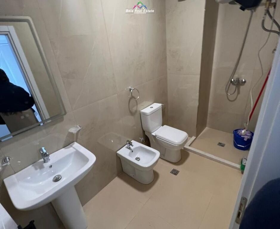 Appartamento In Affitto 2+1 Vicino al Vecchio Parco (ID B2201743) Tirana