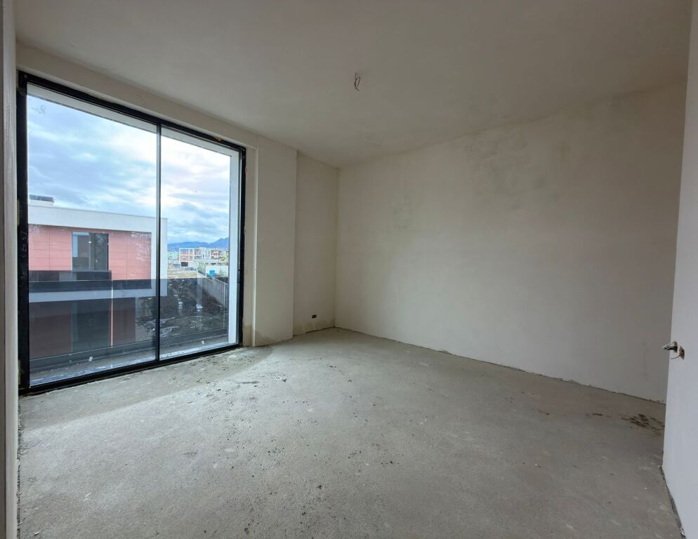 🏡 Attico 3+1+2 con Veranda & 3 Posti Auto – Tulipan Residence, TEG