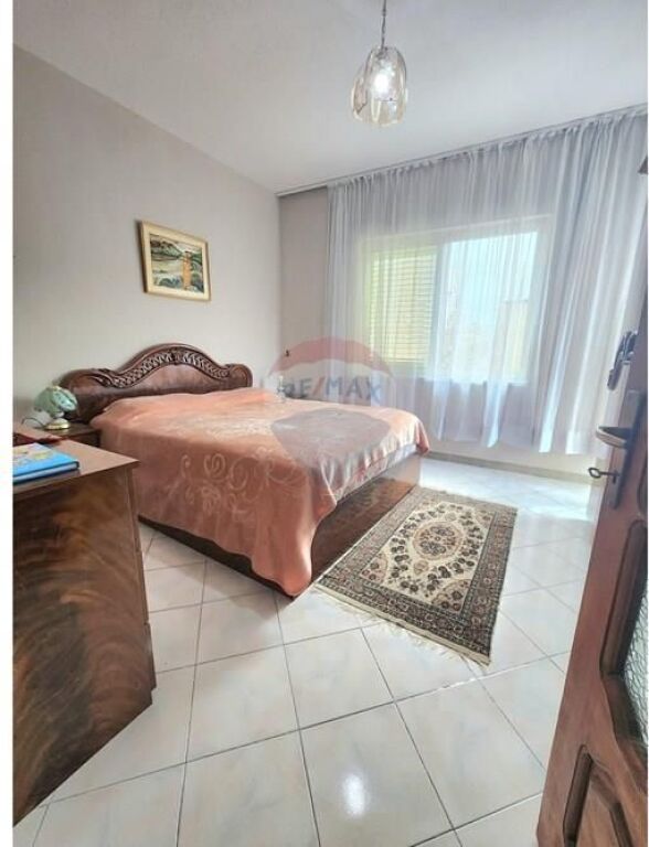 Apartament 3+1 me qira te Brryli
