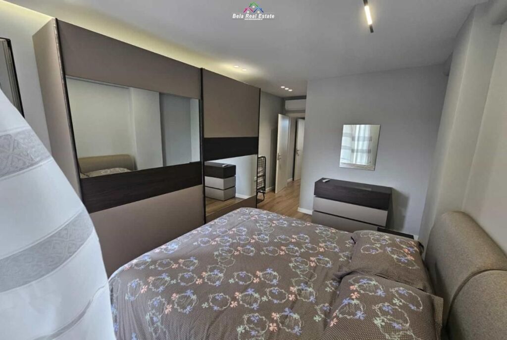Apartament Me Qera 2+1 Tek Shkolla e Kuqe ( ID B2201744) Tirane