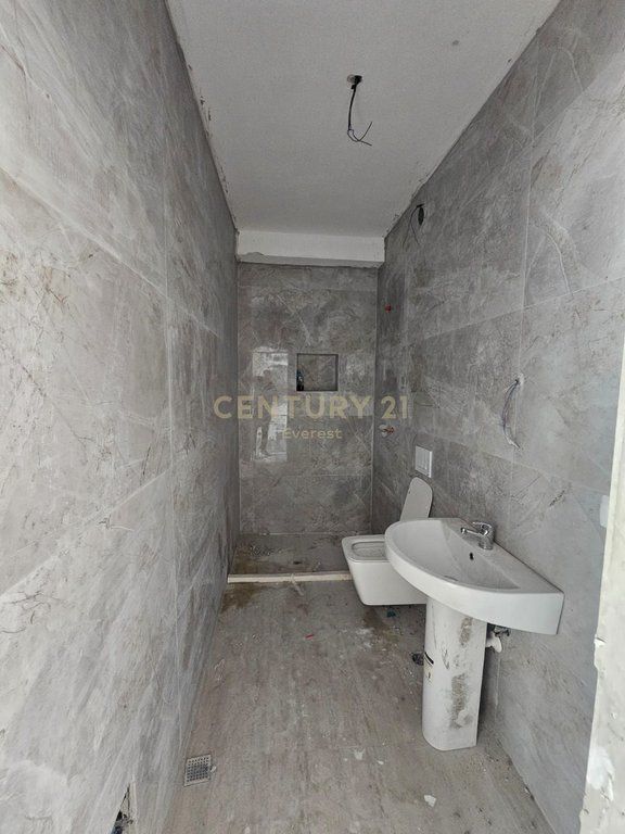 Apartment 1+1 for sale in Zogu i Zi